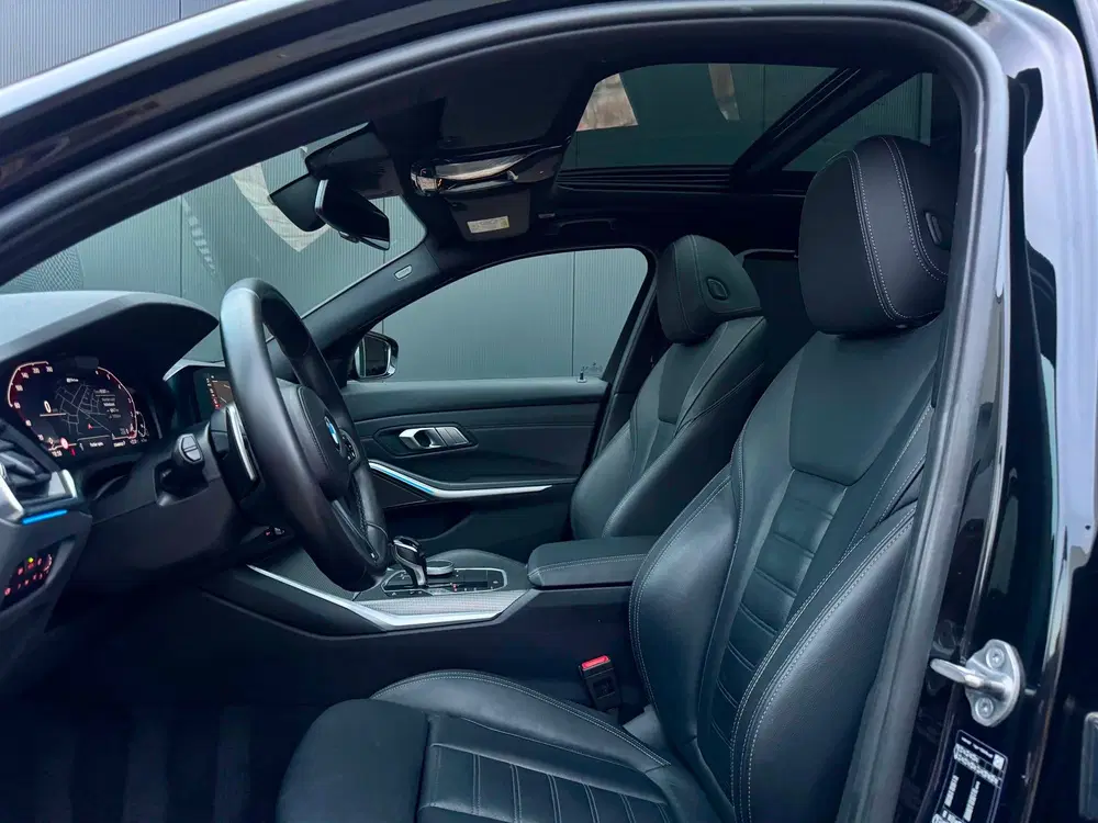 BMW 3-serie 330e High Executive 292pk 340i uit 2021, foto 11