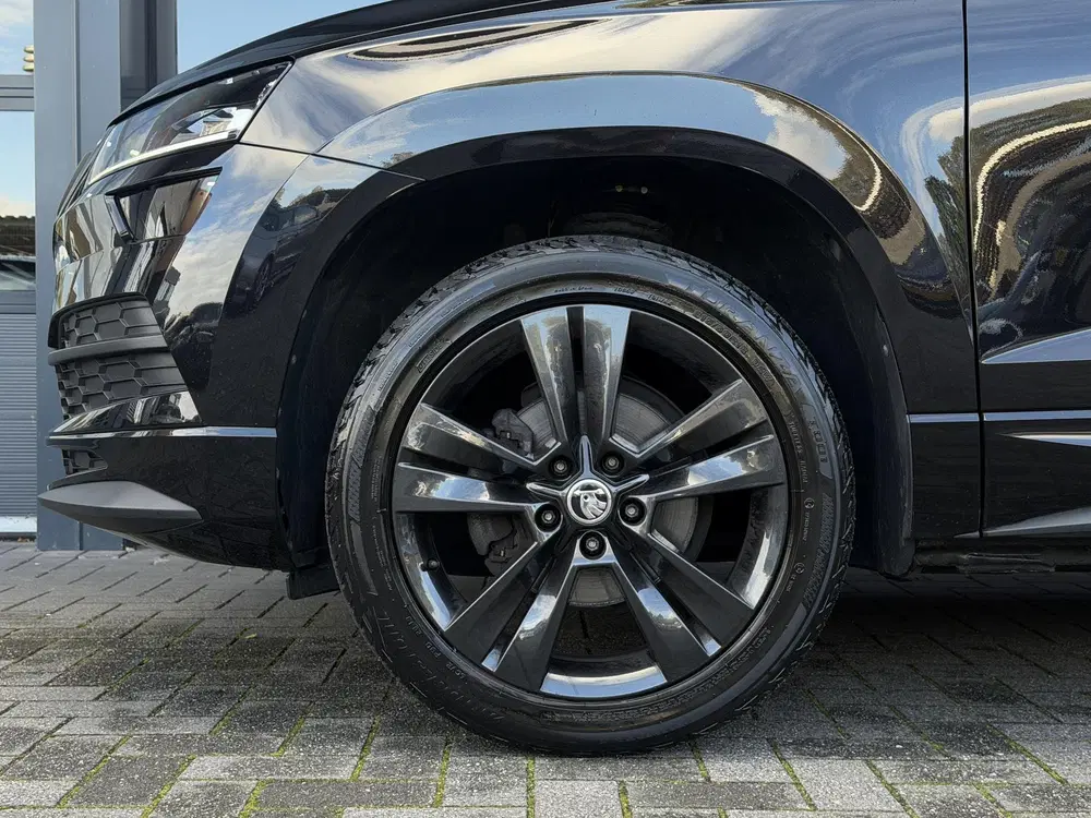 Skoda Karoq 1.5 TSI ACT Sportline Pano uit 2019, foto 10