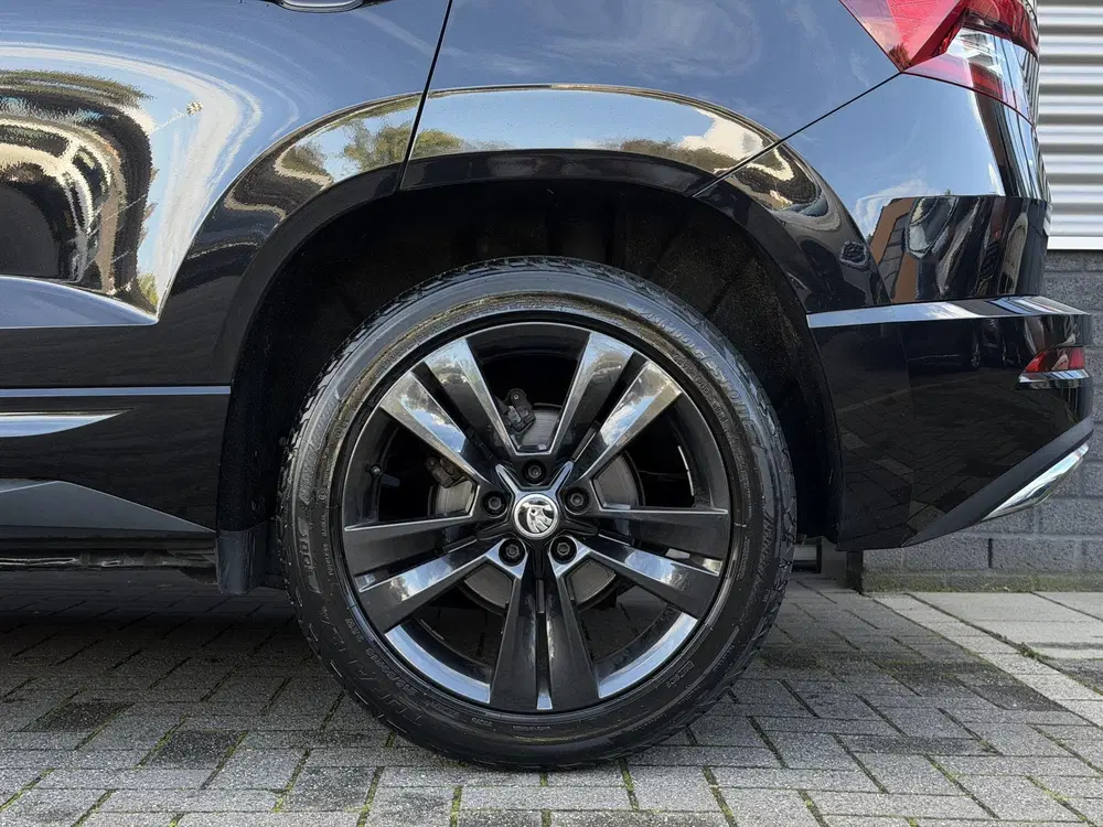 Skoda Karoq 1.5 TSI ACT Sportline Pano uit 2019, foto 12