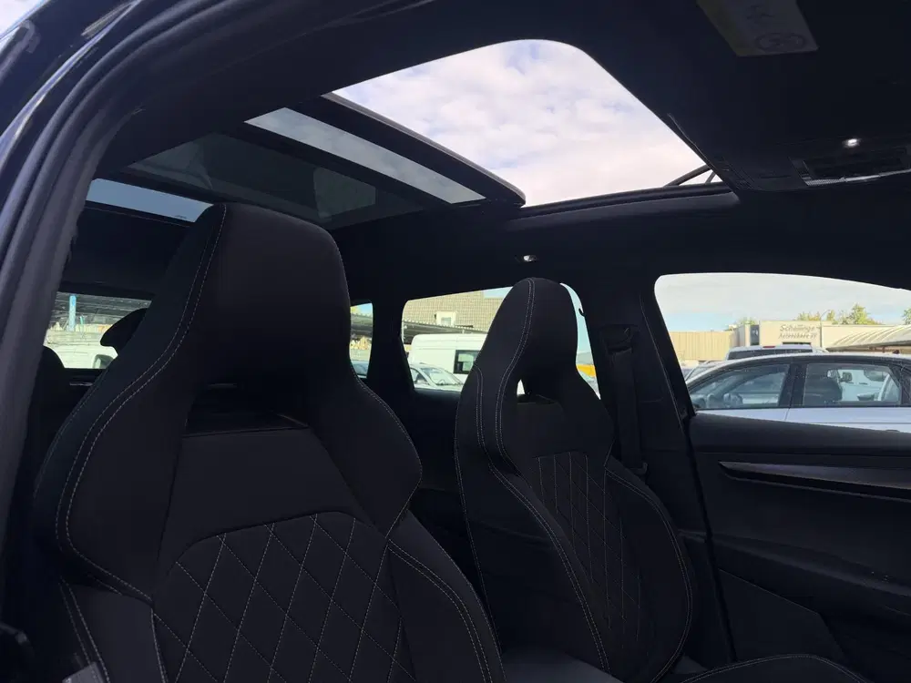 Skoda Karoq 1.5 TSI ACT Sportline Pano uit 2019, foto 5