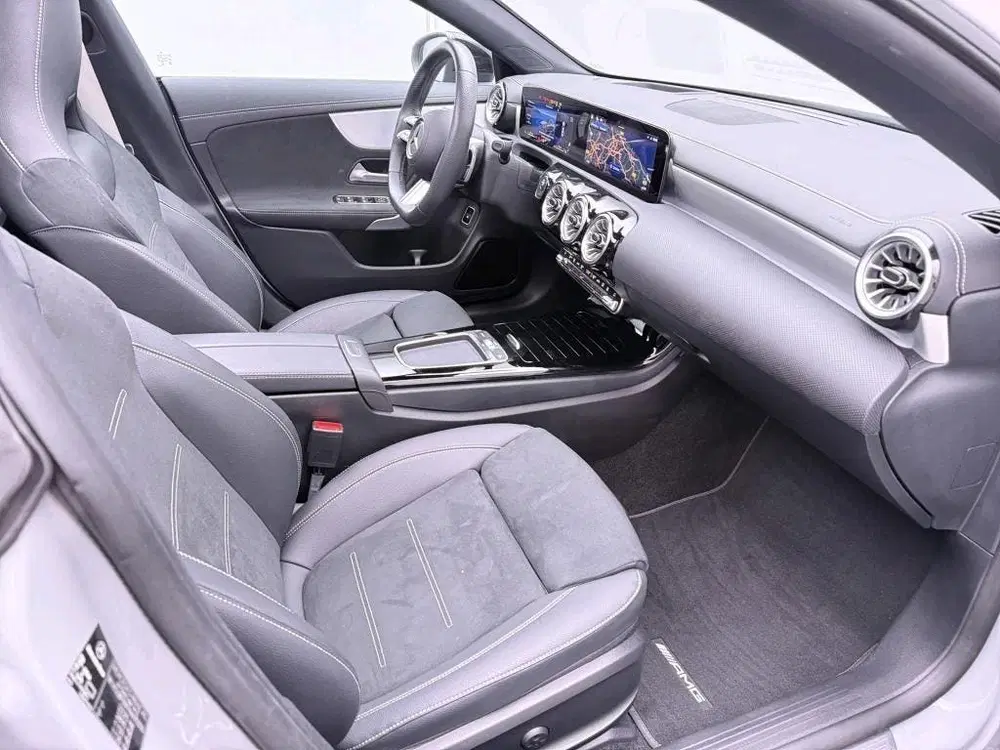 Mercedes-Benz CLA 250 e Business Solution AMG uit 2026, foto 7