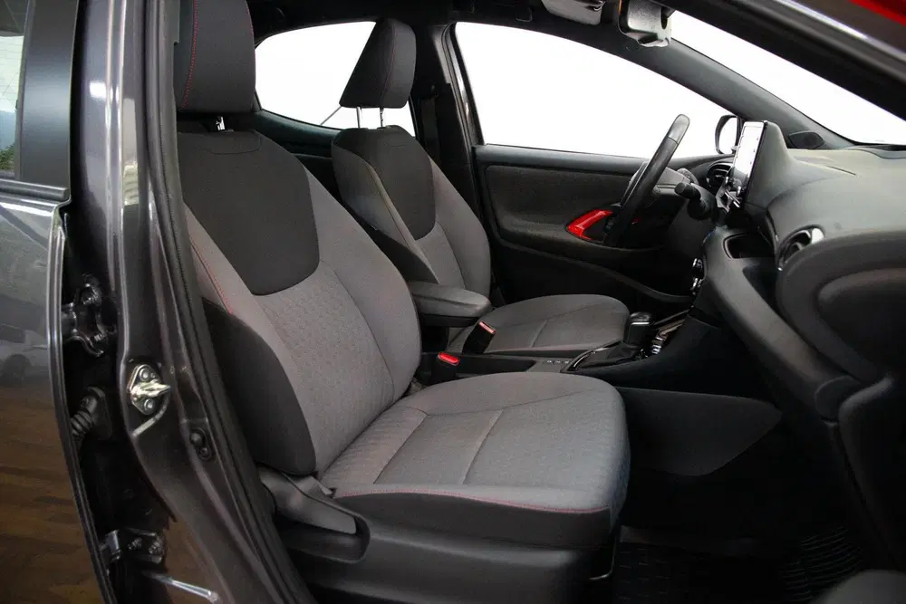 Toyota Yaris 1.5 Hybrid Tokyo Spirit uit 2021, foto 8