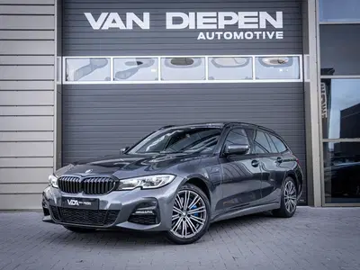 BMW 3-serie 330e High Executive uit 2021