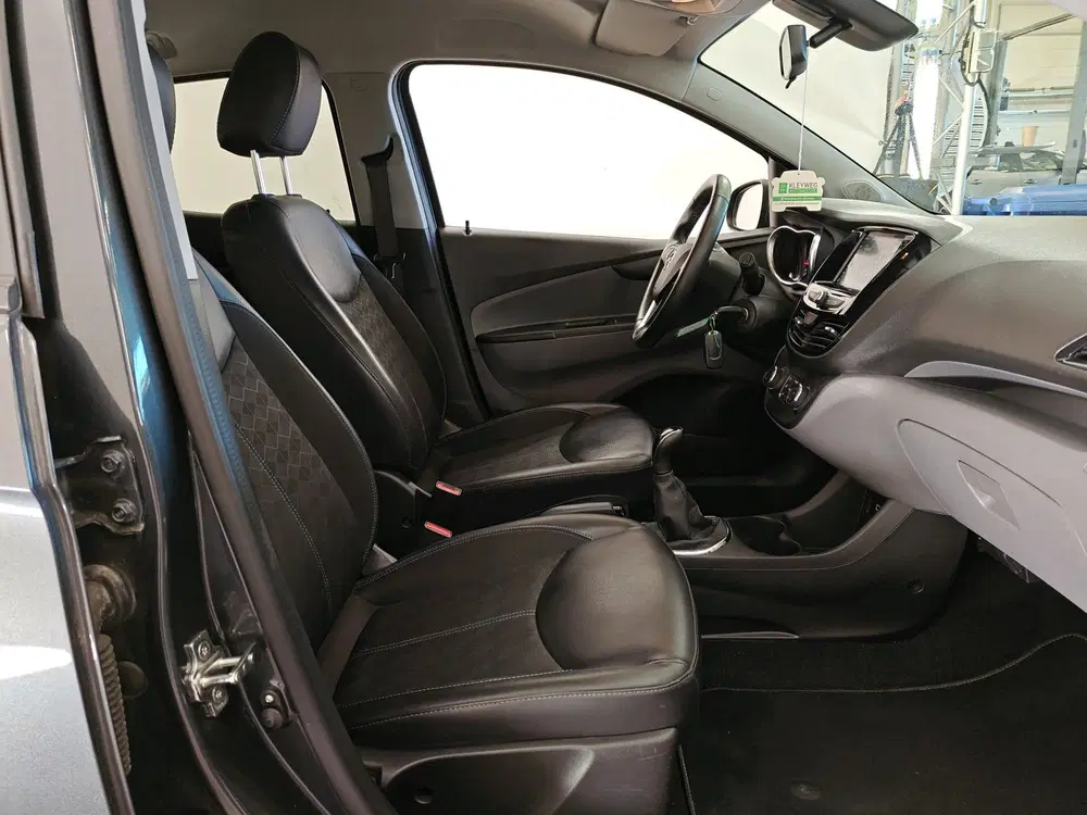 Opel Karl 1.0 ecoFLEX 73pk Innovation uit 2019, foto 6