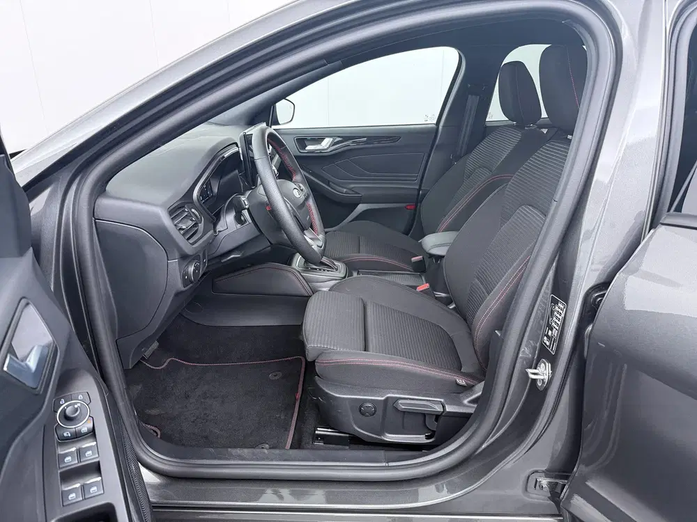 Ford Focus EcoBoost Hybrid 155 pk ST-Line X uit 2025, foto 11