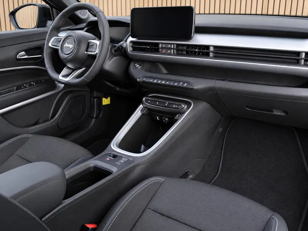 Jeep Avenger 1.2 e-Hybrid Summit VOORRAAD KORTING uit 2026, foto 3