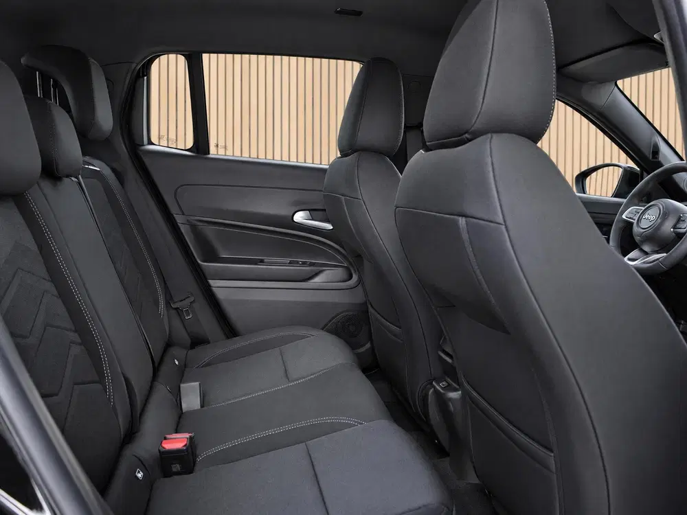 Jeep Avenger 1.2 e-Hybrid Summit VOORRAAD KORTING uit 2026, foto 7