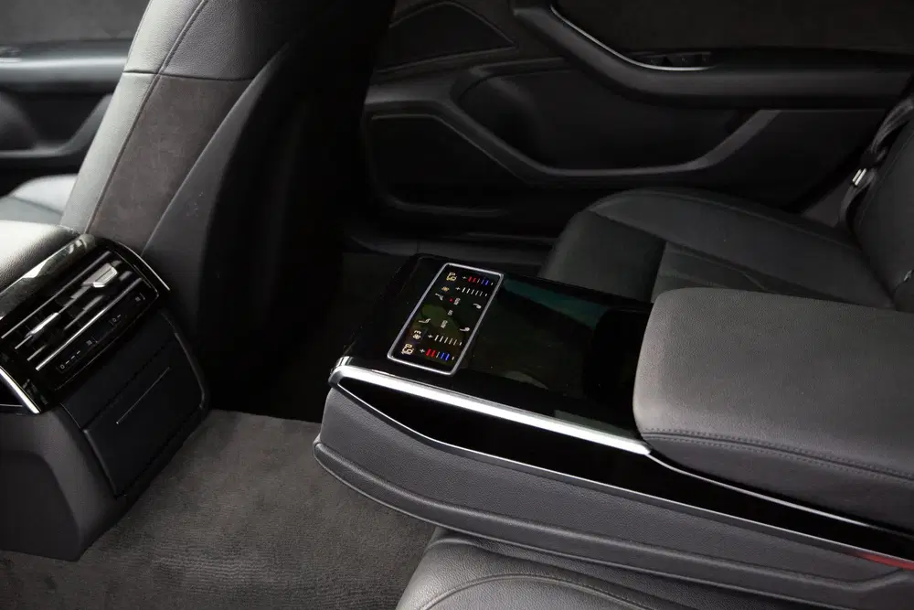 Audi A8 60 TFSI e quattro Lang Pro Line Plus uit 2021, foto 12