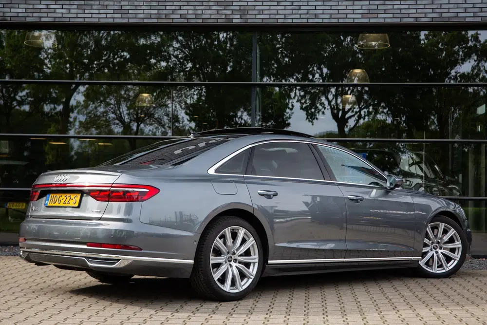 Audi A8 60 TFSI e quattro Lang Pro Line Plus uit 2021, foto 2