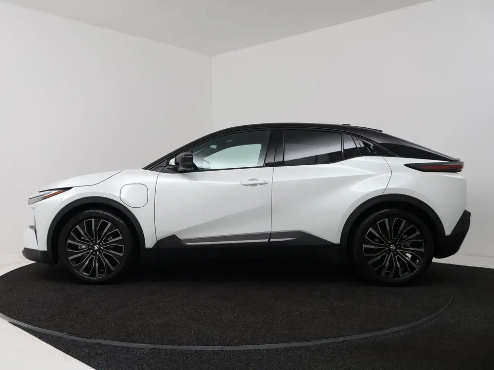 Toyota C-HR Executive AWD 77 kWh uit 2026, foto 3