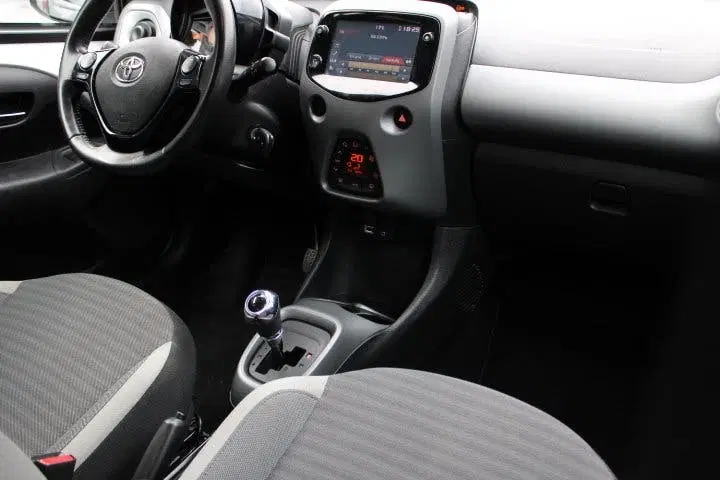 Toyota Aygo 1.0 VVT-i x-joy uit 2019, foto 15