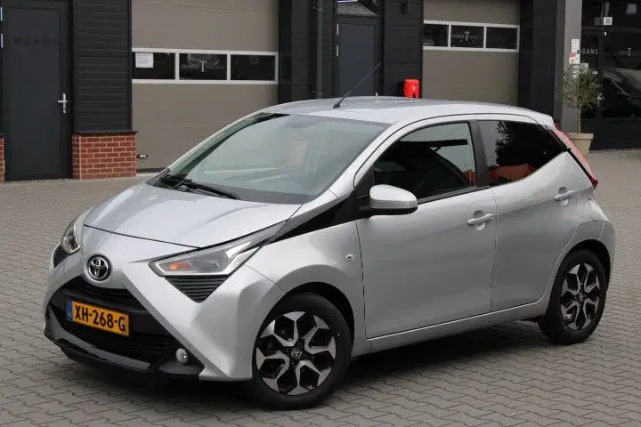 Toyota Aygo 1.0 VVT-i x-joy uit 2019, foto 2
