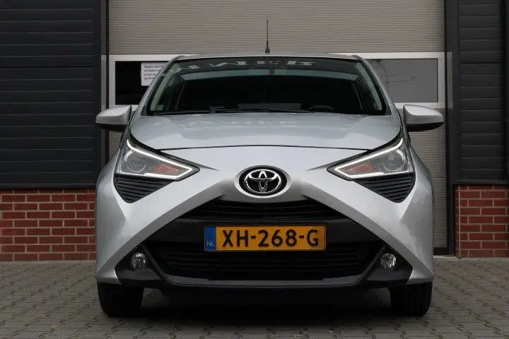 Toyota Aygo 1.0 VVT-i x-joy uit 2019, foto 6