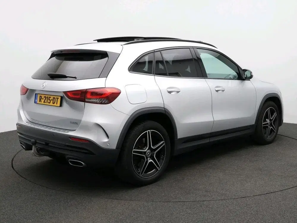 Mercedes-Benz GLA 250 e Business Solution AMG Limited uit 2022, foto 4