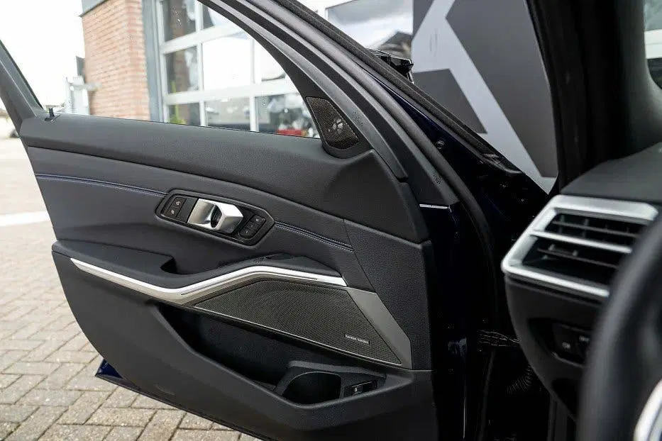BMW 3-serie M340i xDrive Touring M Sport Pro uit 2025, foto 15