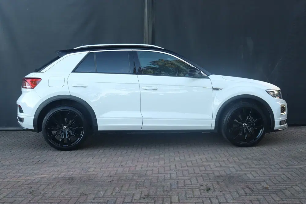 Volkswagen T-Roc 1.5TSI Sport R-Line DSG uit 2022, foto 6