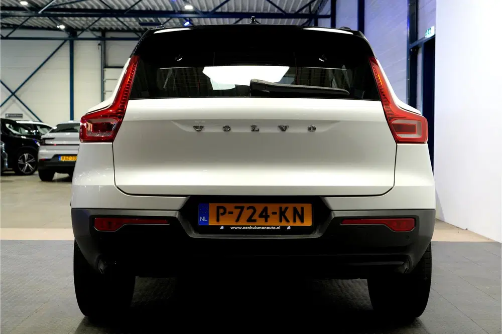 Volvo XC40 1.5 T4 155kW uit 2022, foto 7