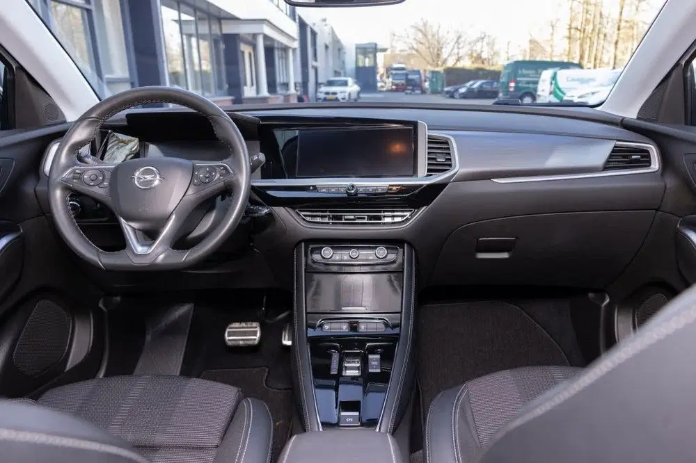 Opel Grandland X Elegance uit 2023, foto 11