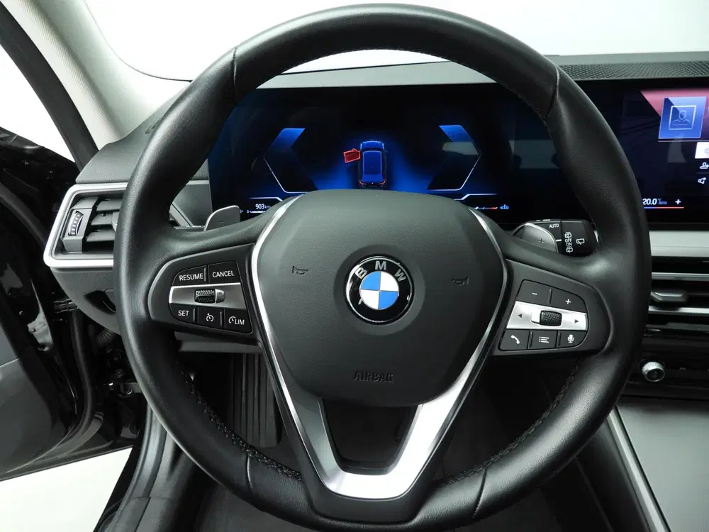 BMW 3-serie 318i uit 2024, foto 11