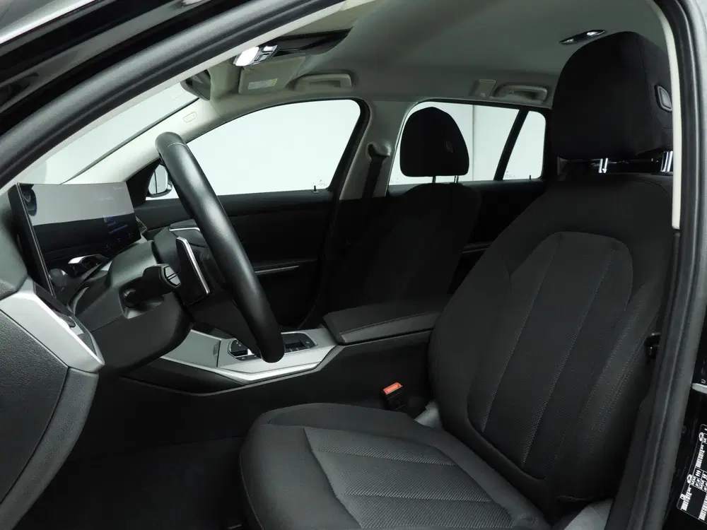 BMW 3-serie 318i uit 2024, foto 7