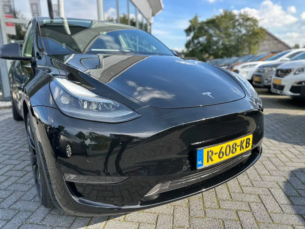 Tesla Model Y Performance AWD 75 kWh uit 2022, foto 14
