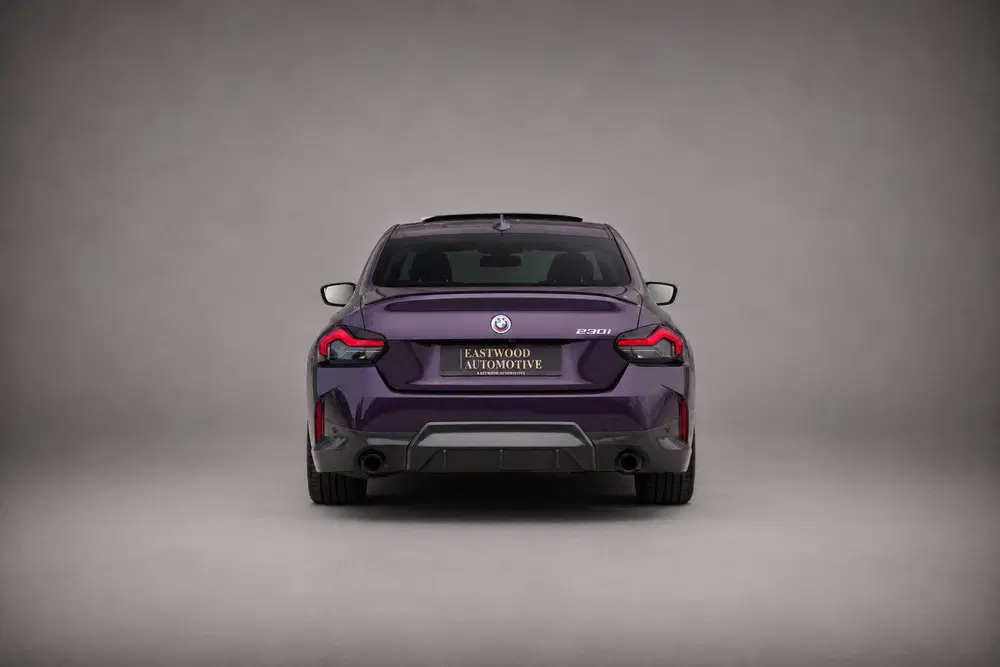 BMW 2-serie 2-serie Coupé 230i 2023 50 Jaren M Editie uit 2023, foto 4
