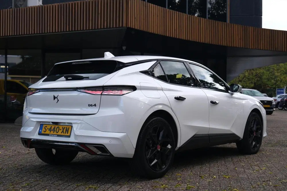 DS Automobiles DS 4 Ds 4 1.2 PureTech Performance Line+ uit 2023, foto 9