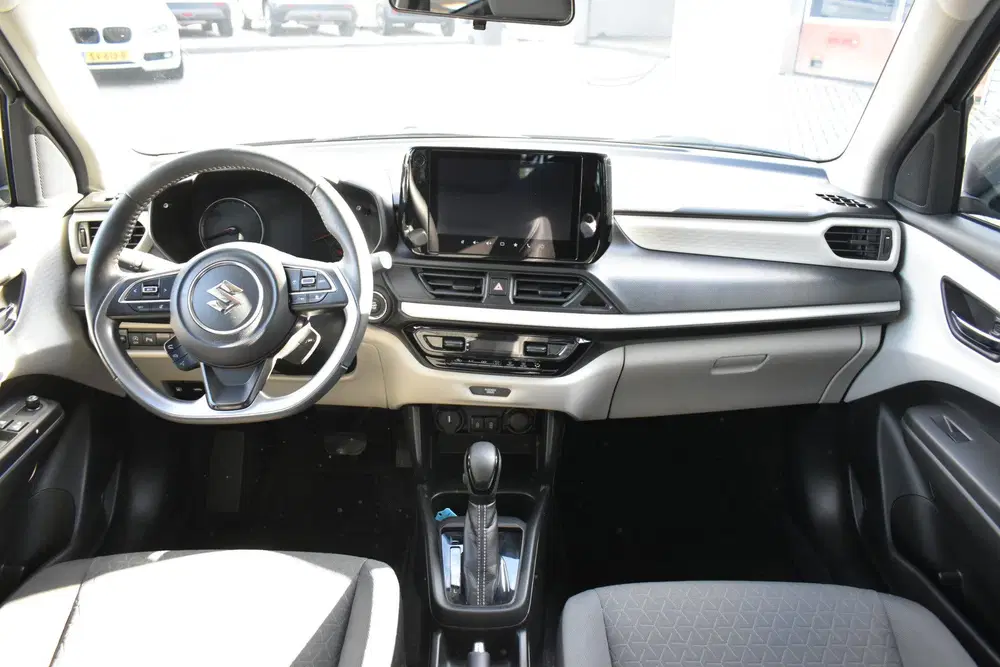 Suzuki Swift 1.2 Select Smart Hybrid Automaat 82pk uit 2026, foto 4