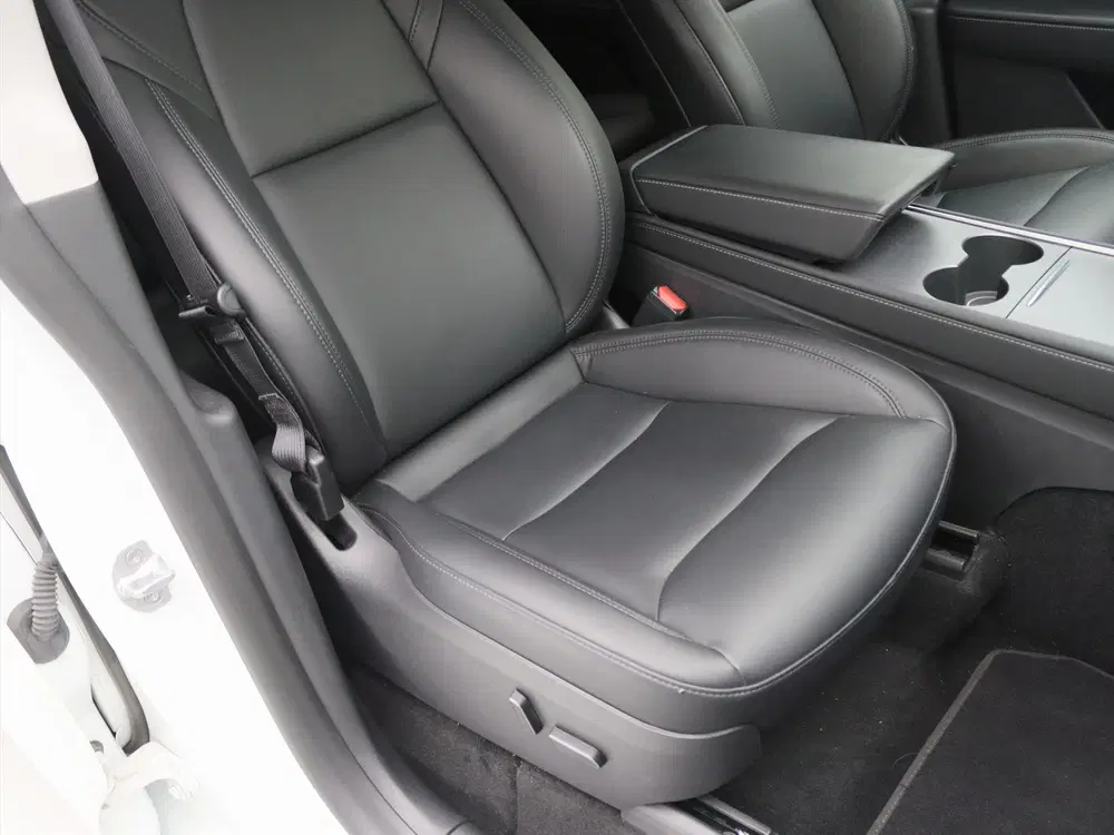 Tesla Model Y Long Range AWD 75kWh 351pk 93.8% SoH [ AMD uit 2023, foto 12