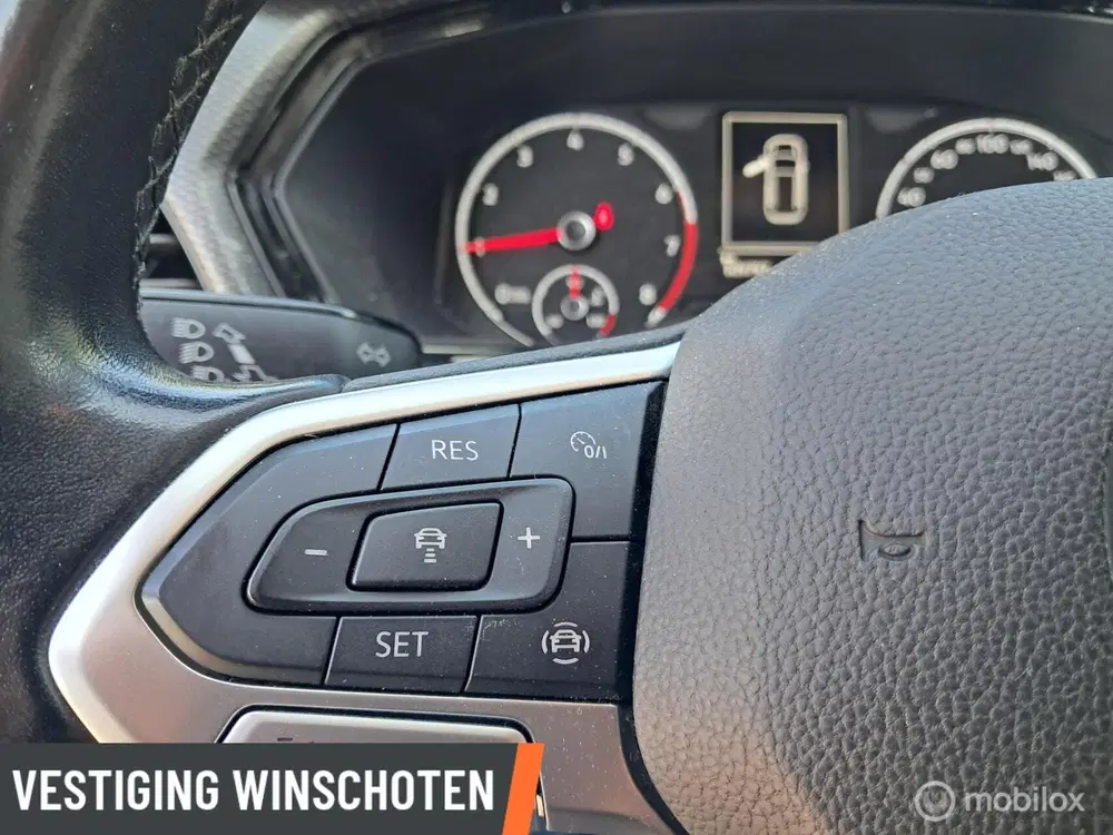 Volkswagen T-Cross 1.0 TSI Life Business uit 2019, foto 13