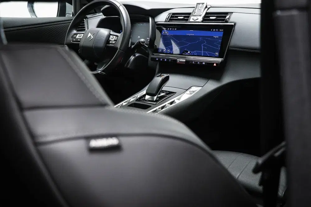 DS Automobiles DS 7 DS 7 E-Tense 225 Opéra uit 2024, foto 15