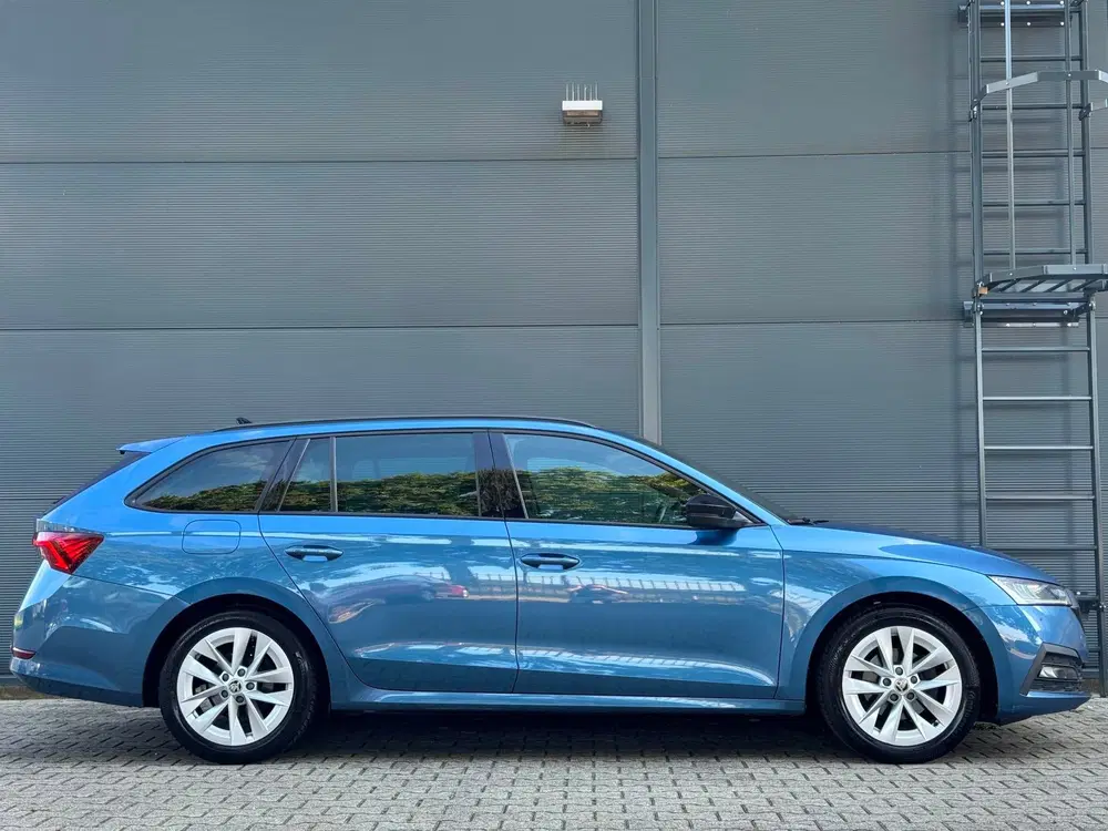 Skoda Octavia 1.0 TSI Sport Business uit 2021, foto 11