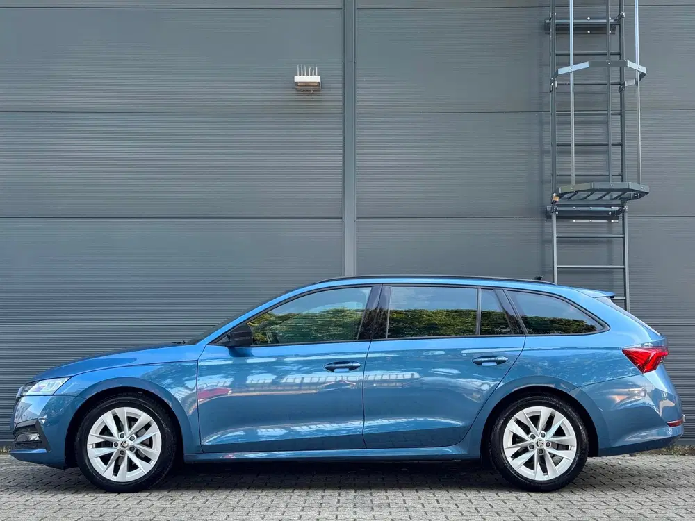 Skoda Octavia 1.0 TSI Sport Business uit 2021, foto 14