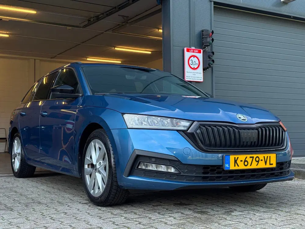 Skoda Octavia 1.0 TSI Sport Business uit 2021, foto 3