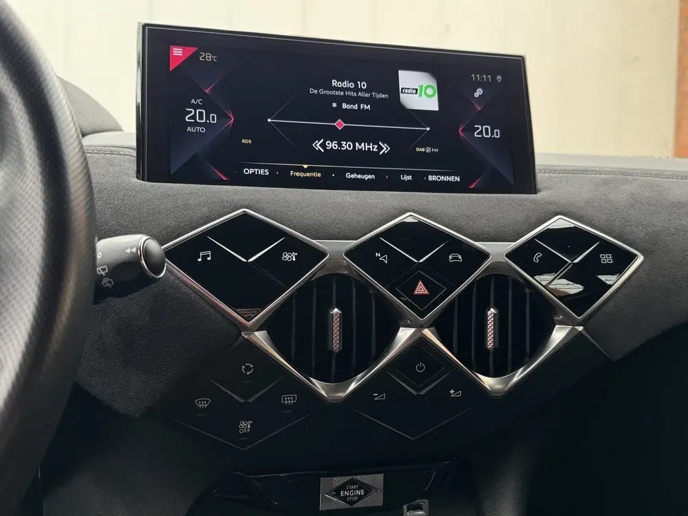 DS Automobiles DS 3 Crossback DS DS 3 Crossback PureTech 100 Performance uit 2020, foto 11