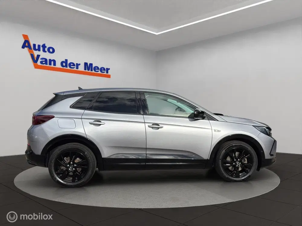 Opel Grandland 1.6 Turbo Plug-In Hybrid Business Elegance uit 2022, foto 13