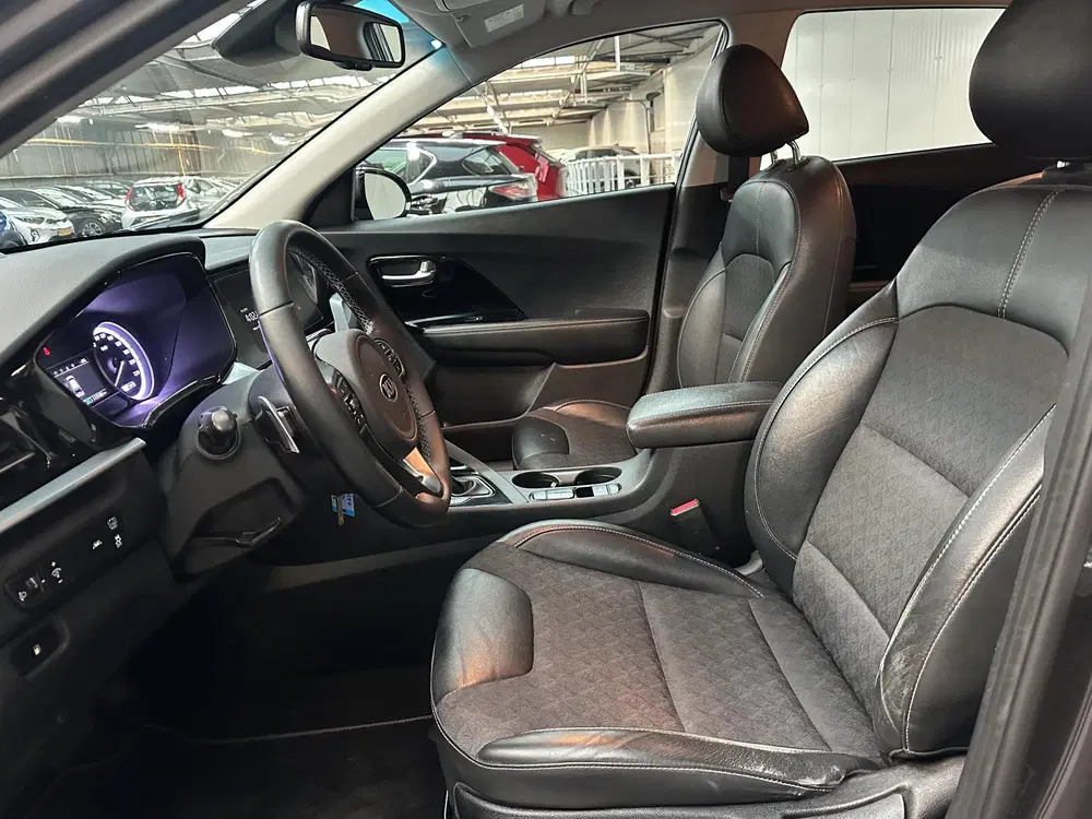 Kia Niro 1.6 GDi Hybrid DynamicLine uit 2021, foto 2