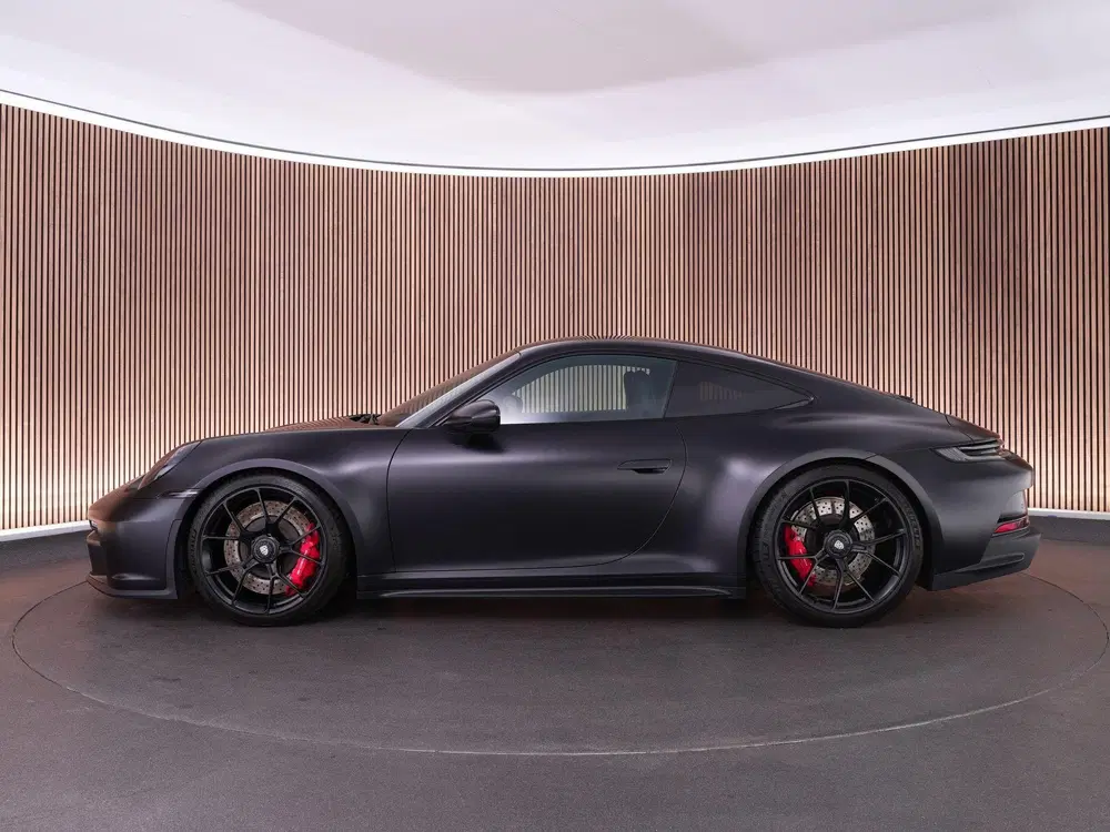 Porsche 911 4.0 GT3 Touring uit 2022, foto 11