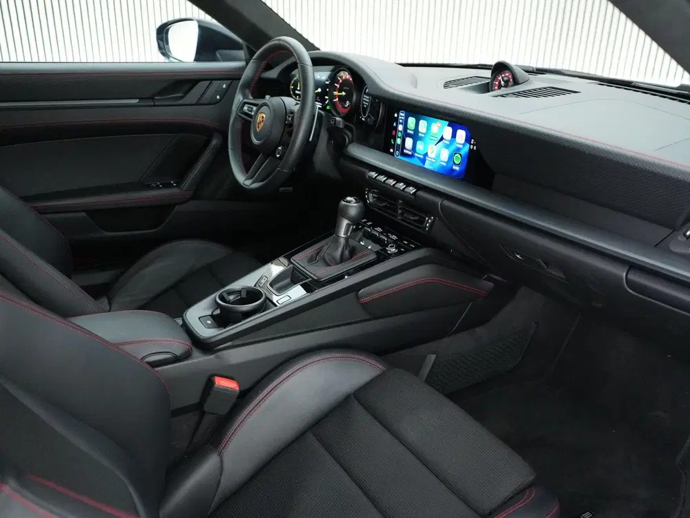 Porsche 911 4.0 GT3 Touring uit 2022, foto 9
