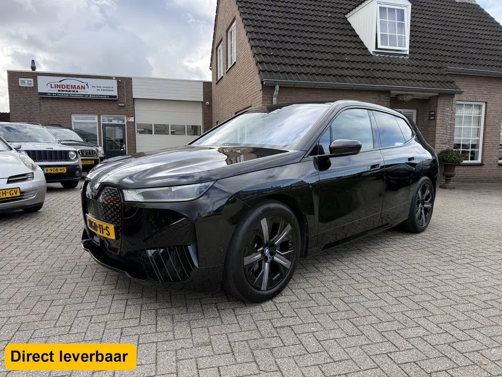 BMW iX xDrive40 Exec. Panoramadak Luchtvering Org uit 2025
