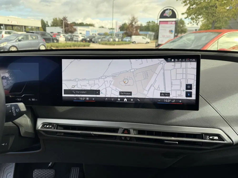 BMW iX xDrive40 Exec. Panoramadak Luchtvering Org uit 2025, foto 8