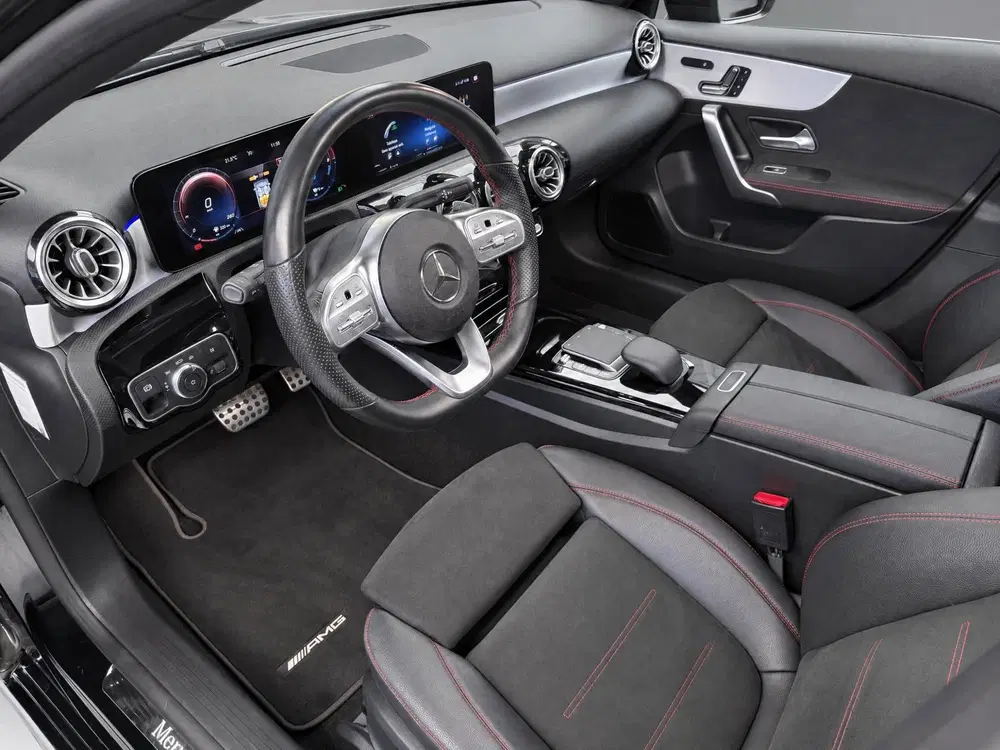 Mercedes-Benz A-Klasse 250 e Business Solution AMG Limited uit 2020, foto 13