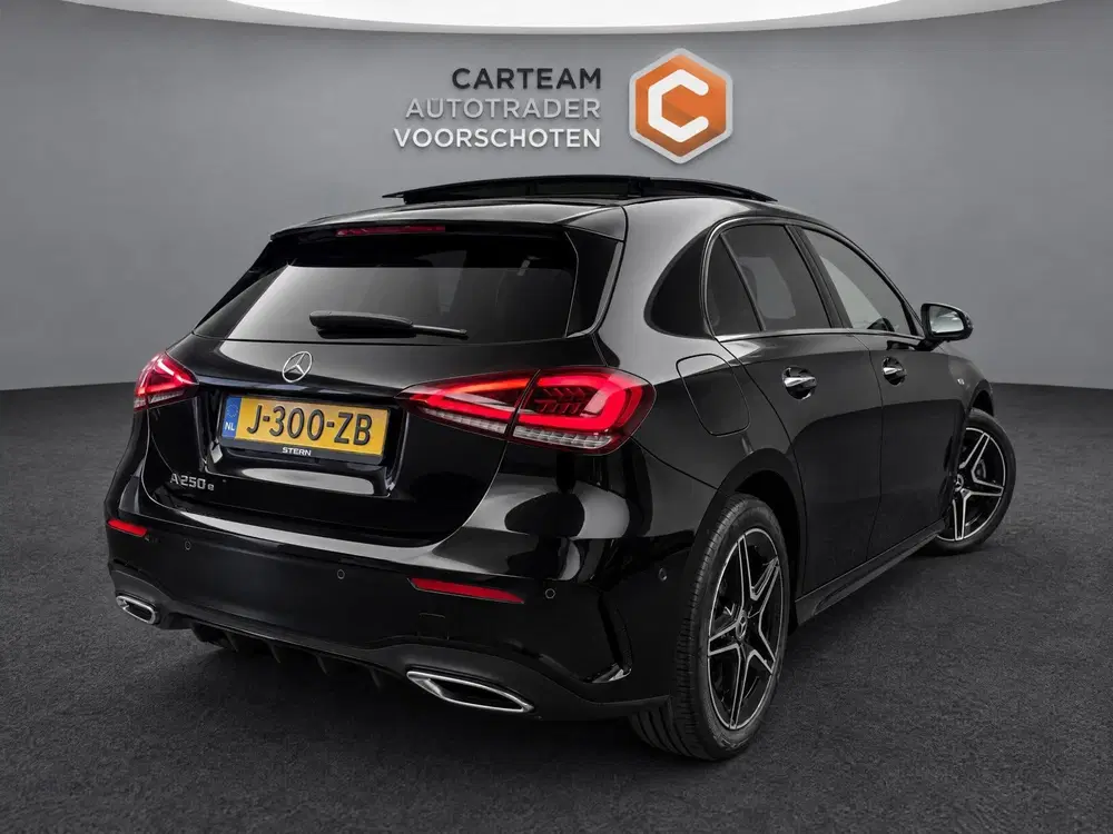 Mercedes-Benz A-Klasse 250 e Business Solution AMG Limited uit 2020, foto 2