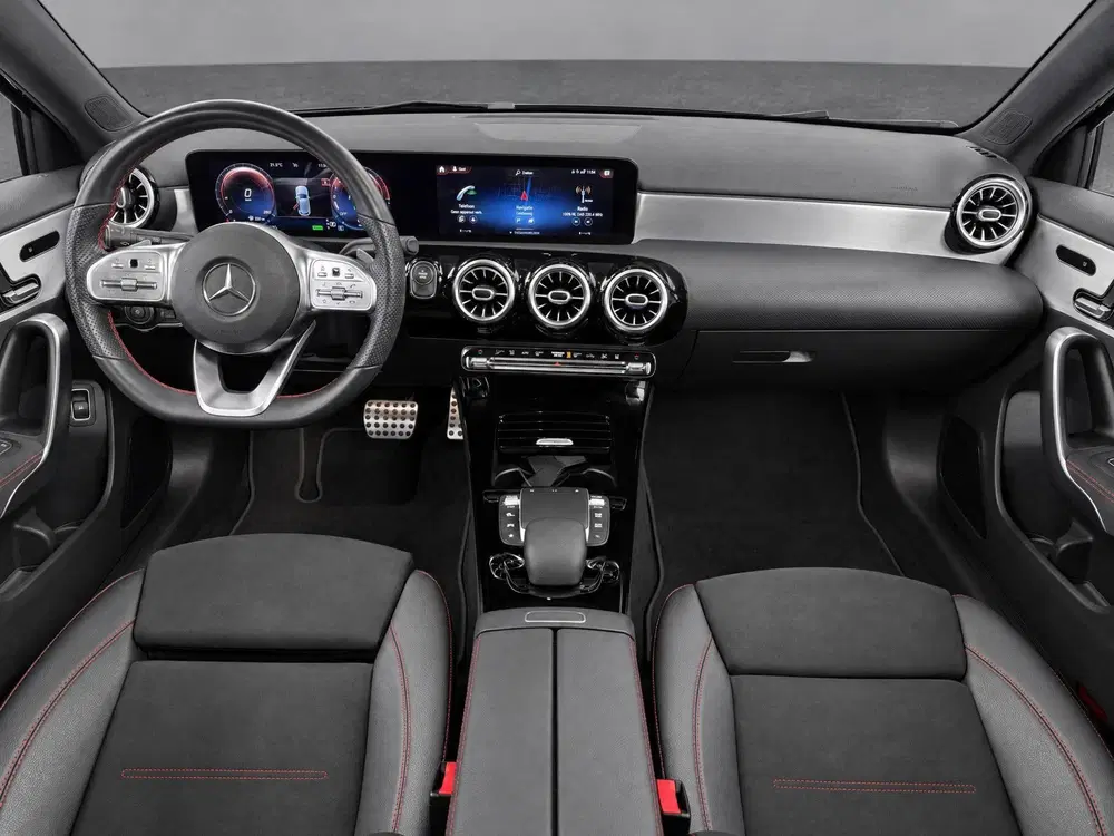 Mercedes-Benz A-Klasse 250 e Business Solution AMG Limited uit 2020, foto 6