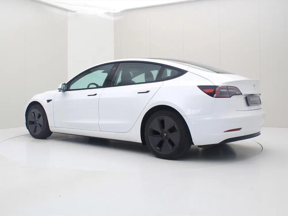 Tesla Model 3 Standard RWD Plus 92 uit 2022, foto 3