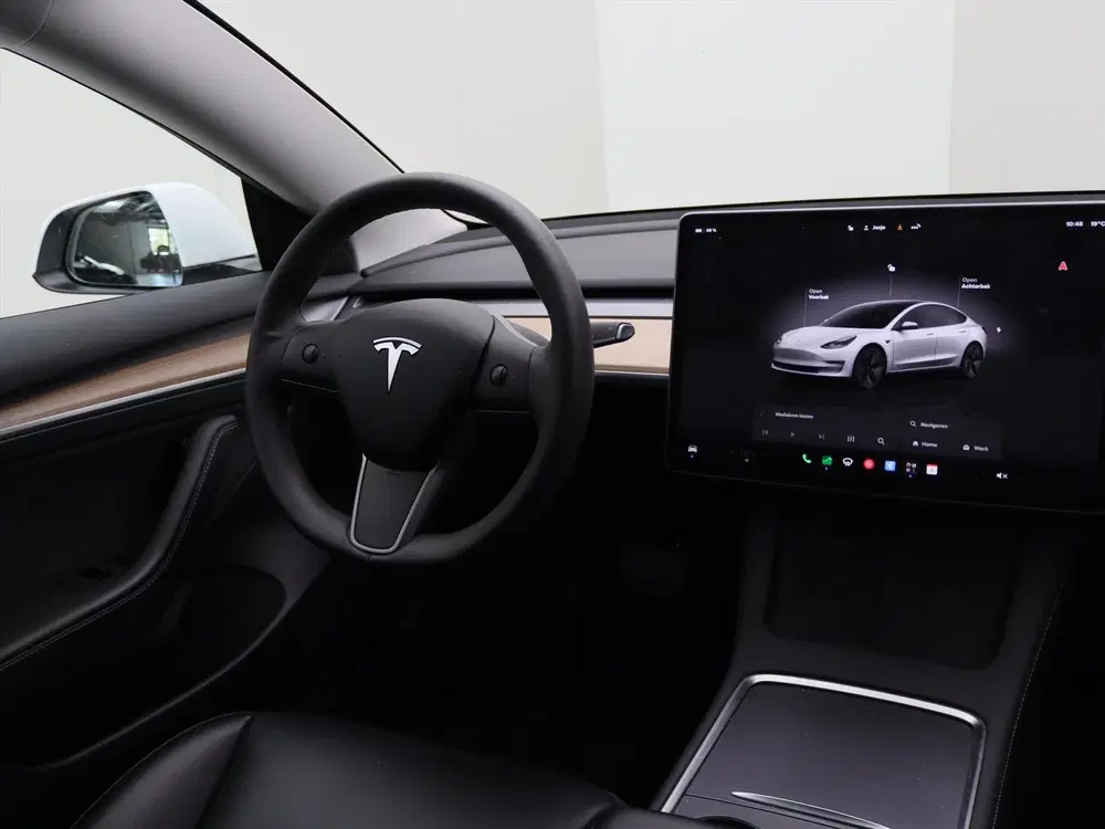Tesla Model 3 Standard RWD Plus 92 uit 2022, foto 9