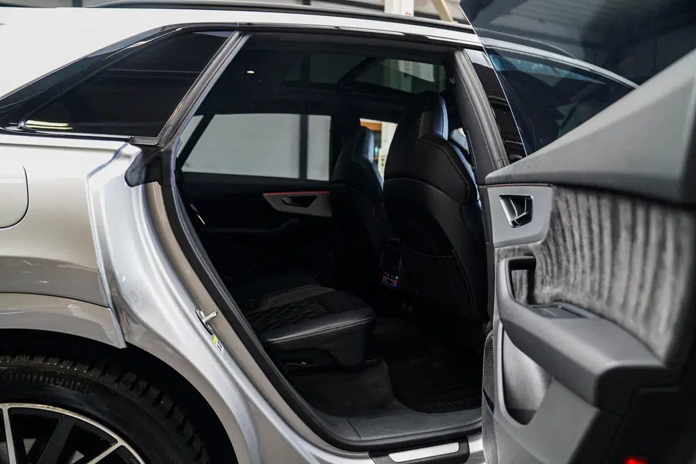 Audi SQ8 4.0 TDI SQ8 Quattro uit 2020, foto 14