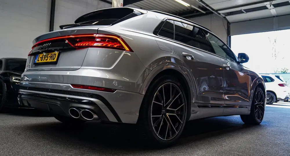 Audi SQ8 4.0 TDI SQ8 Quattro uit 2020, foto 3