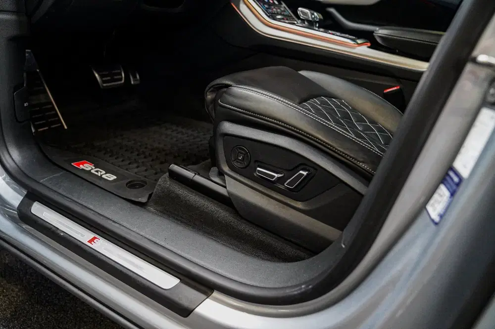 Audi SQ8 4.0 TDI SQ8 Quattro uit 2020, foto 6