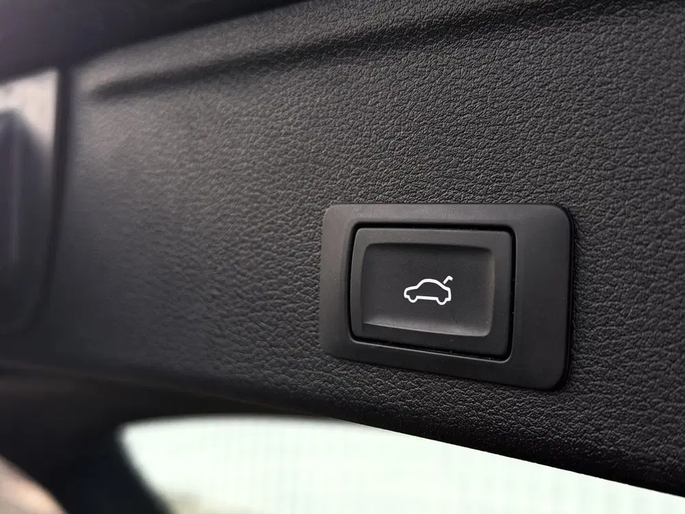 Audi A4 35 TFSI S-LINE LED MATRIX HUD LANE BLINDSP uit 2019, foto 6